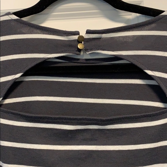 Open Back Striped LOFT Tee Size XL - Picture 4 of 7